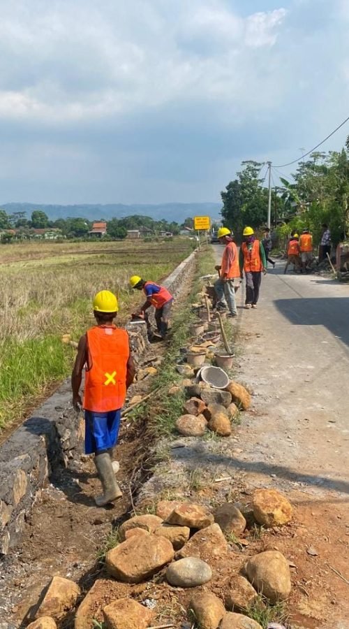 CV. Karya Dimas_Konstruksi Jalan 2025-04-22 at 02.00.33 (1)